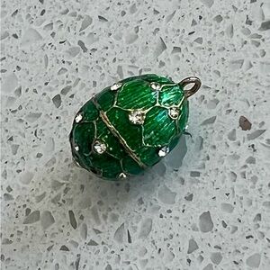 Elegant Green Pendant with Crystal Accents